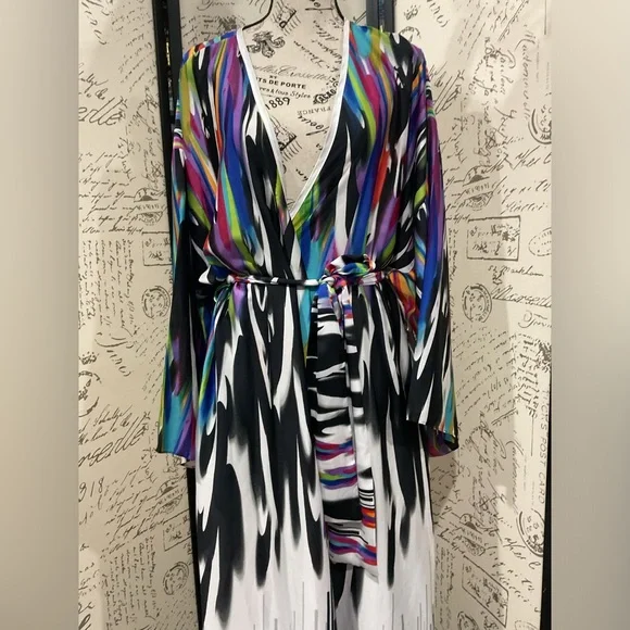 Natori Multicolor Abstract kimono - Picture 7 of 9